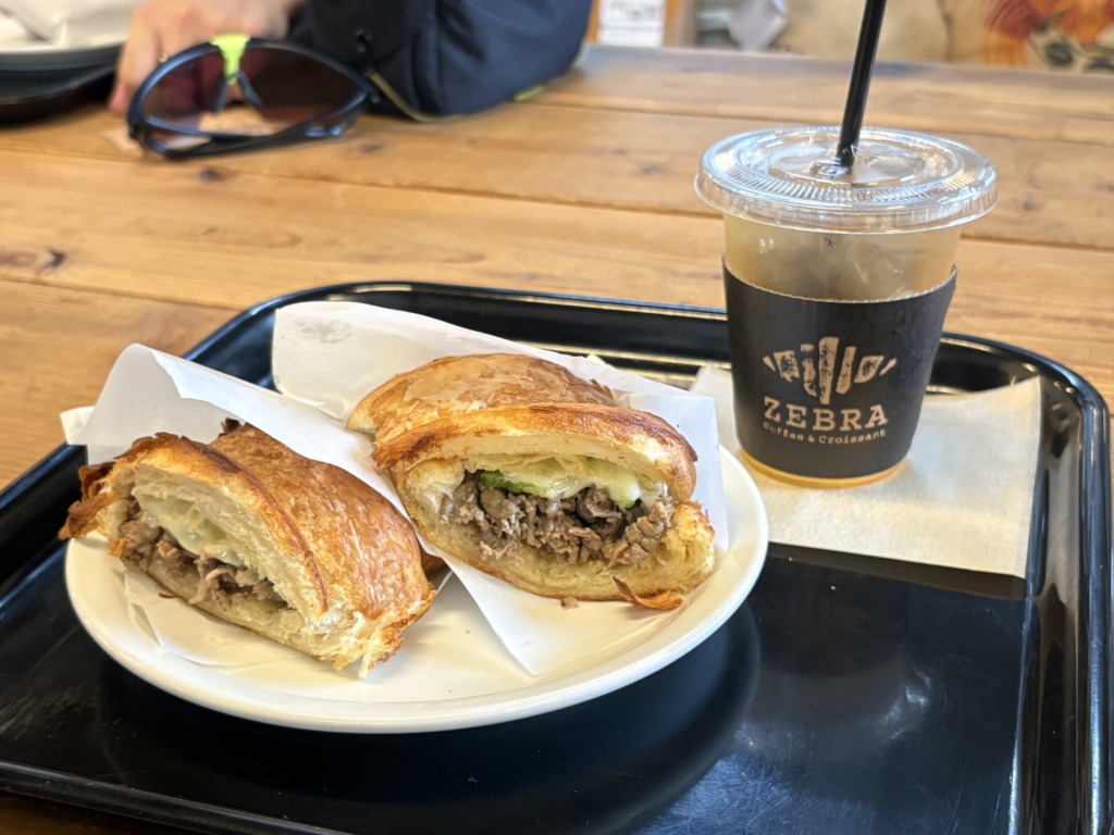 ゼブラコーヒーでランチタイム